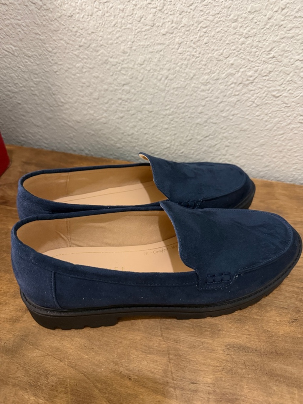 Journey Classic Navy Suede Slip-On Loafers for Women 9.5 W - Picture 3 of 7
